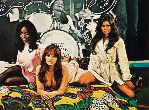 beyond_valley_of_the_dolls_01
